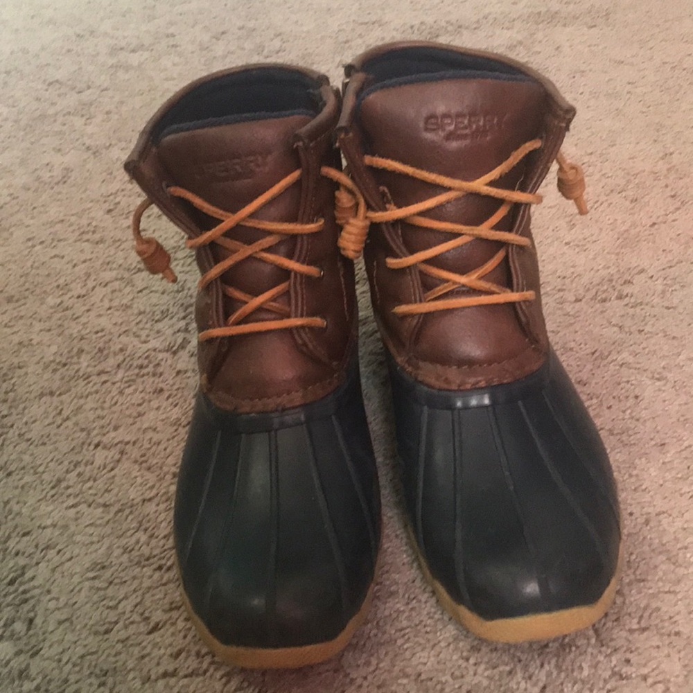 Girls size 5 Sperry Duck Boots in GREAT condition